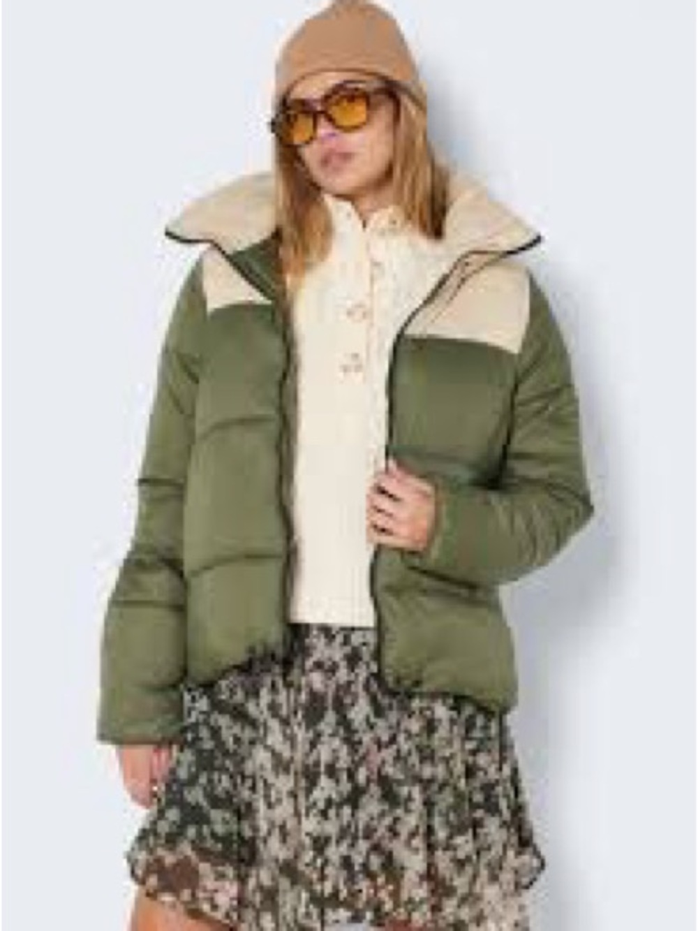 Noisy May Padded Hooded Jacket Hooded Puffer Jacket in Green & Cream Like New